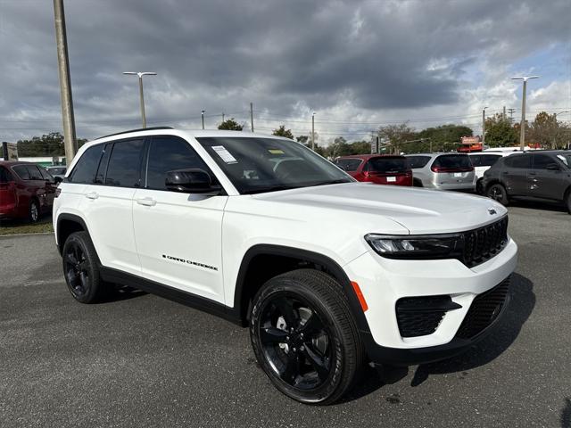 2025 Jeep Grand Cherokee GRAND CHEROKEE ALTITUDE 4X4