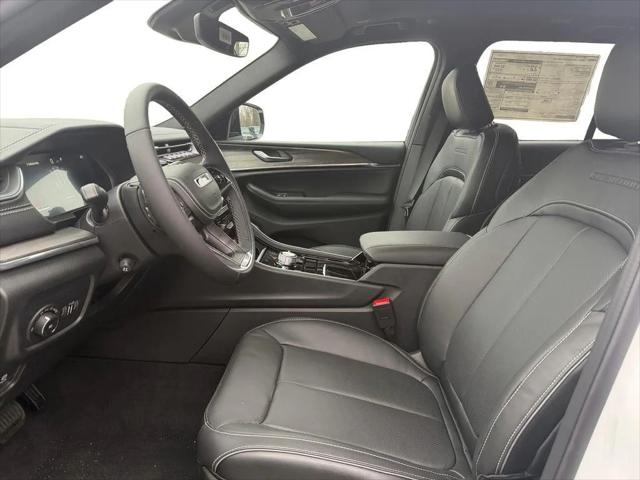 2025 Jeep Grand Cherokee Overland 4x4
