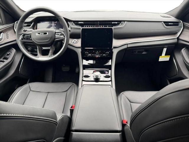 2025 Jeep Grand Cherokee Overland 4x4