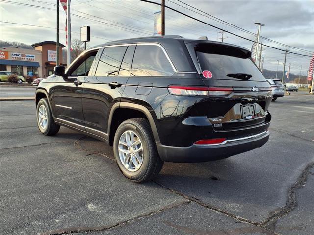 2025 Jeep Grand Cherokee GRAND CHEROKEE LAREDO X 4X4