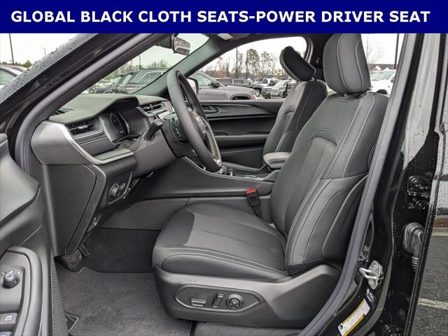 2025 Jeep Grand Cherokee GRAND CHEROKEE LAREDO 4X2 2025 Jeep Grand Cherokee GRAND CHEROKEE LAREDO 4X2