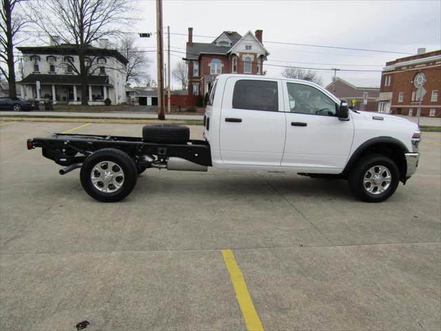2026 RAM Ram 3500 Chassis Cab RAM 3500 TRADESMAN CREW CAB CHASSIS 4X4 60 CA