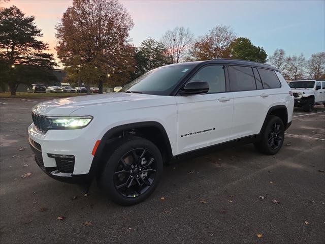 2025 Jeep Grand Cherokee GRAND CHEROKEE L LIMITED 4X4