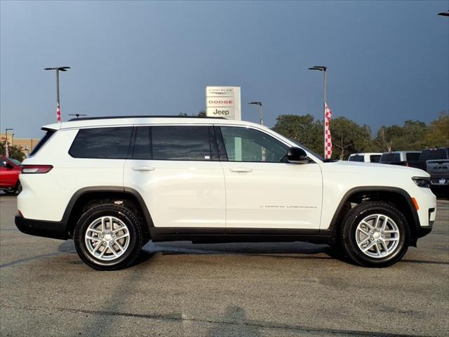2025 Jeep Grand Cherokee GRAND CHEROKEE L LAREDO X 4X2