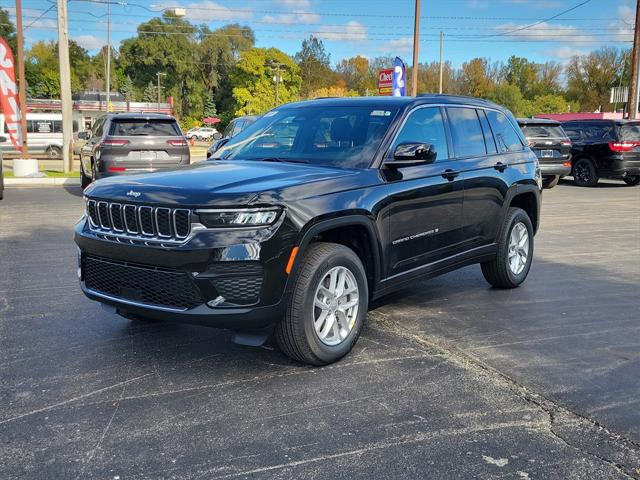 2025 Jeep Grand Cherokee GRAND CHEROKEE LAREDO X 4X4 2025 Jeep Grand Cherokee GRAND CHEROKEE LAREDO X 4X4