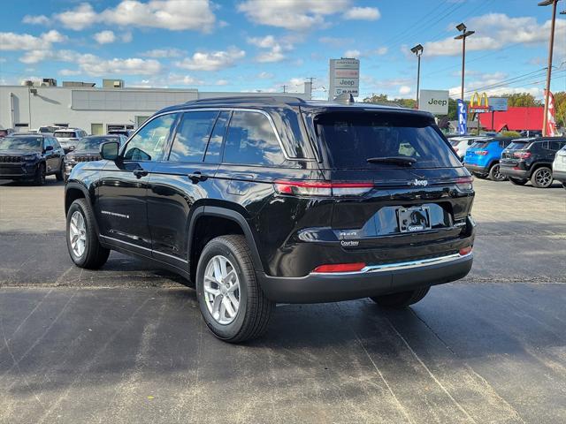 2025 Jeep Grand Cherokee GRAND CHEROKEE LAREDO X 4X4 2025 Jeep Grand Cherokee GRAND CHEROKEE LAREDO X 4X4