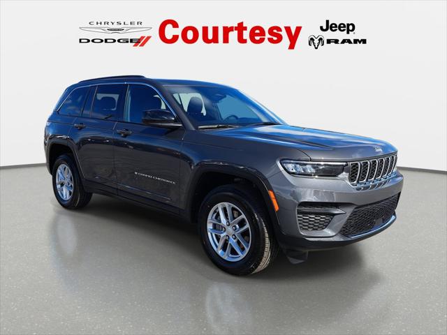 2025 Jeep Grand Cherokee GRAND CHEROKEE LAREDO X 4X4