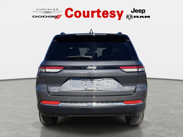 2025 Jeep Grand Cherokee GRAND CHEROKEE LAREDO X 4X4