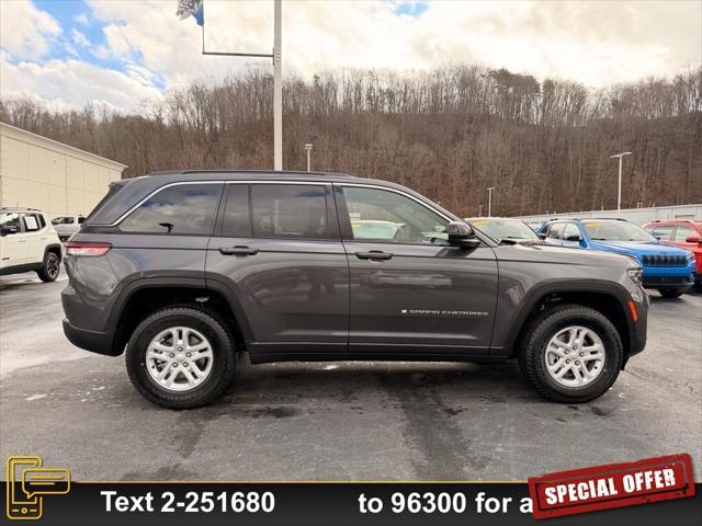 2025 Jeep Grand Cherokee GRAND CHEROKEE LAREDO 4X4 2025 Jeep Grand Cherokee GRAND CHEROKEE LAREDO 4X4