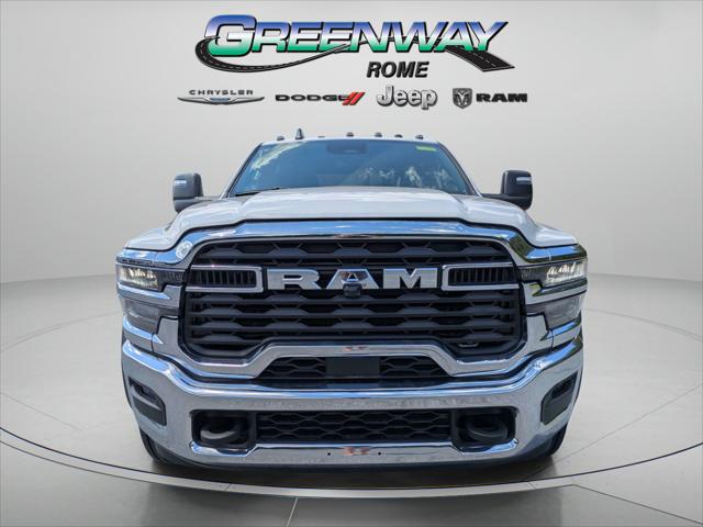 2026 RAM 5500 Chassis RAM 5500 TRADESMAN CHASSIS CREW CAB 4X4 84 CA