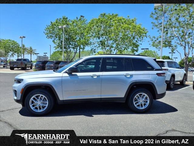 2025 Jeep Grand Cherokee GRAND CHEROKEE LAREDO X 4X2