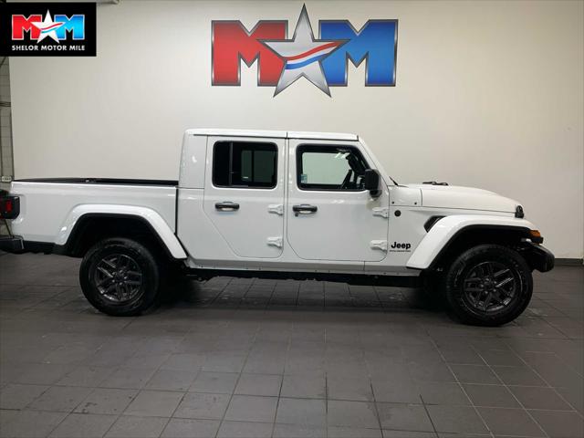 2026 Jeep Gladiator GLADIATOR SPORT S 4X4 2026 Jeep Gladiator GLADIATOR SPORT S 4X4