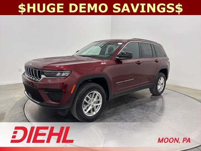 2025 Jeep Grand Cherokee GRAND CHEROKEE LAREDO X 4X4 2025 Jeep Grand Cherokee GRAND CHEROKEE LAREDO X 4X4