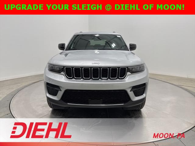 2025 Jeep Grand Cherokee GRAND CHEROKEE LAREDO X 4X4