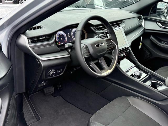 2025 Jeep Grand Cherokee Altitude X 4x4