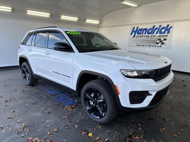 2025 Jeep Grand Cherokee GRAND CHEROKEE ALTITUDE X 4X4