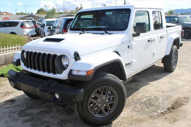2026 Jeep Gladiator GLADIATOR SPORT S 4X4 2026 Jeep Gladiator GLADIATOR SPORT S 4X4