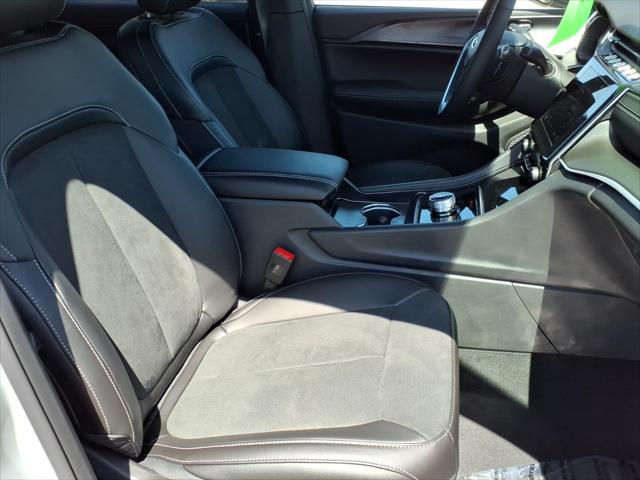 2025 Jeep Grand Cherokee Altitude X 4x2