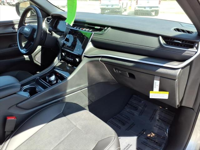2025 Jeep Grand Cherokee Altitude X 4x2