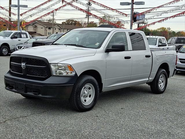 2017 RAM 1500 SSV Crew Cab 4x4 57 Box 2017 RAM 1500 SSV Crew Cab 4x4 57 Box