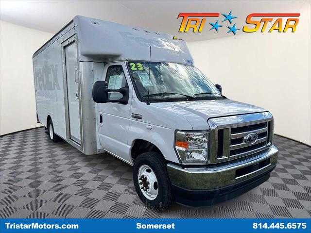 2022 Ford E-350 Cutaway 