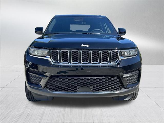 2025 Jeep Grand Cherokee GRAND CHEROKEE LAREDO 4X2