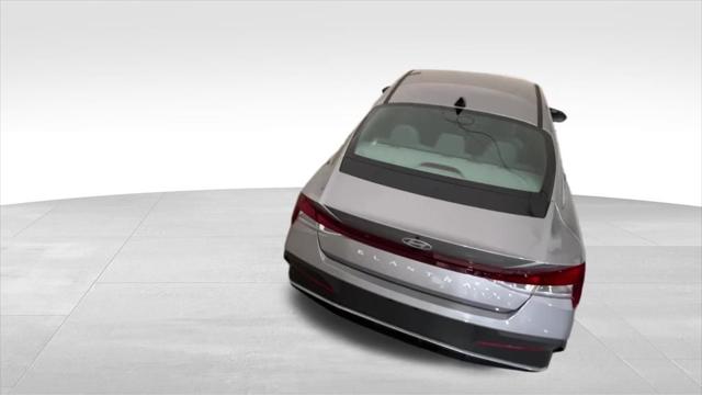 2024 Hyundai Elantra SEL 2024 Hyundai Elantra SEL