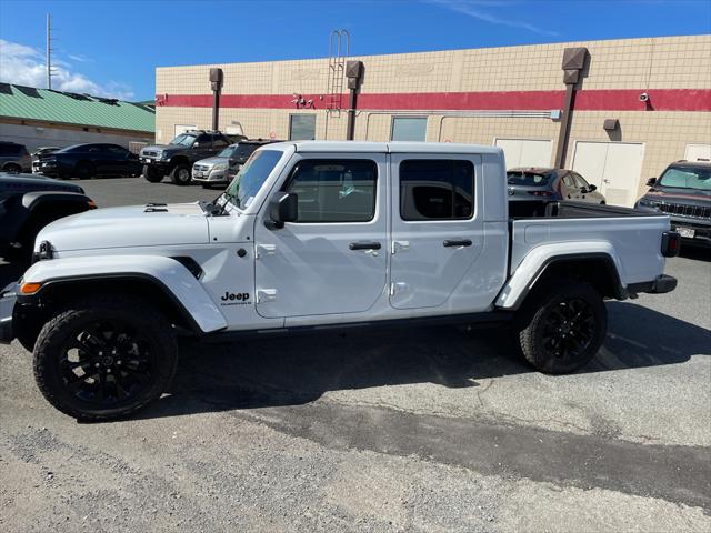 2024 Jeep Gladiator Nighthawk