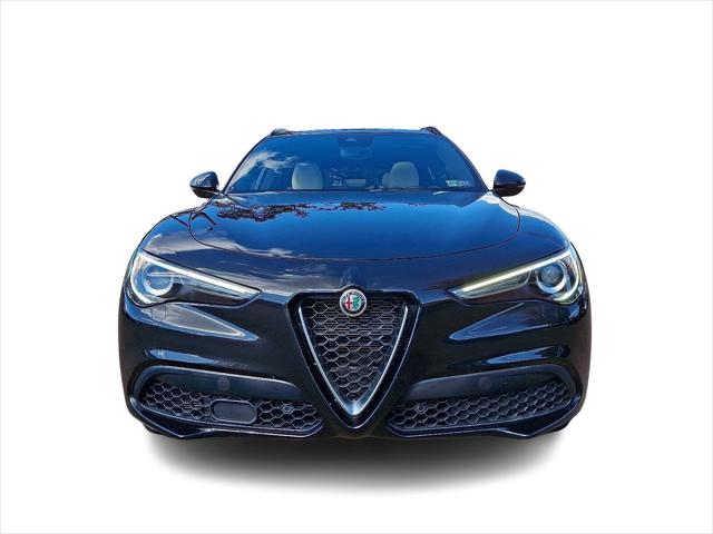 2023 Alfa Romeo Stelvio Lusso AWD 2023 Alfa Romeo Stelvio Lusso AWD