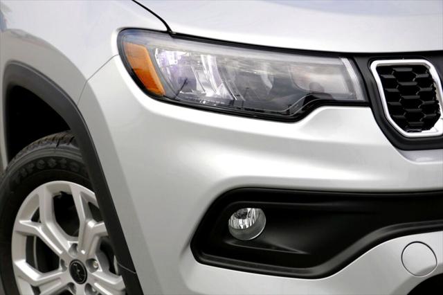 2025 Jeep Compass Latitude 4x4 2025 Jeep Compass Latitude 4x4