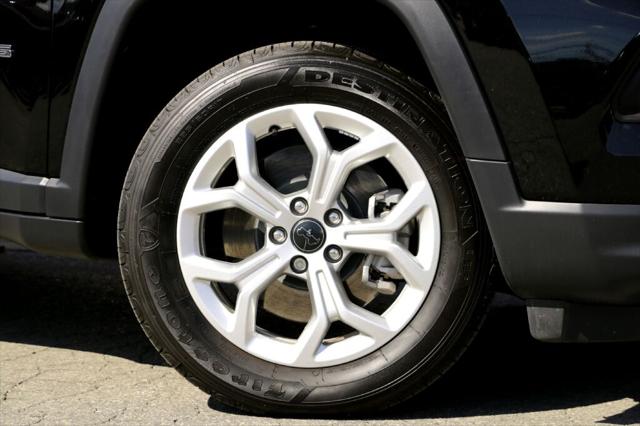 2025 Jeep Compass Latitude 4x4 2025 Jeep Compass Latitude 4x4