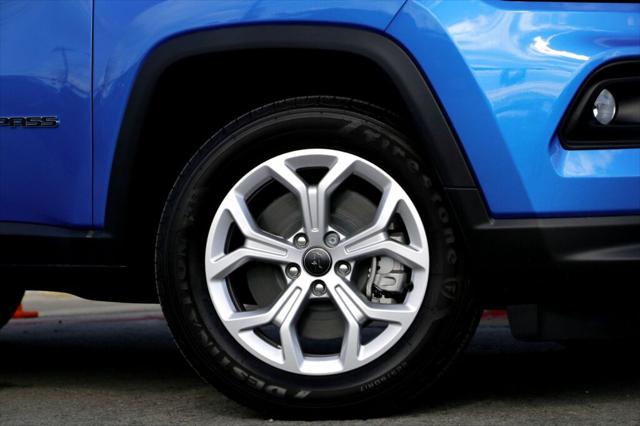 2025 Jeep Compass Latitude 4x4 2025 Jeep Compass Latitude 4x4