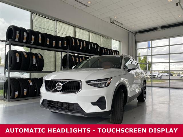 2023 Volvo XC40 B5 Core 2023 Volvo XC40 B5 Core