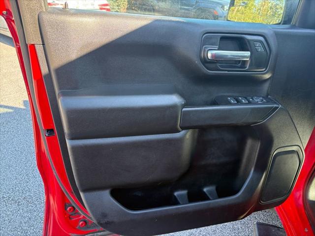2020 Chevrolet Silverado 1500 2WD Crew Cab Short Bed Custom