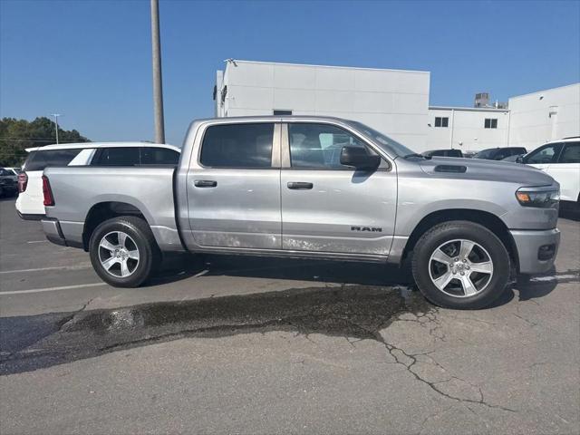2025 RAM 1500 Tradesman Crew Cab 4x4 57 Box