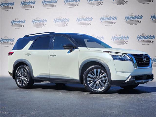 2022 Nissan Pathfinder SL 2WD