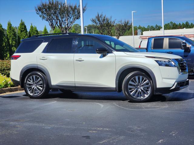 2022 Nissan Pathfinder SL 2WD