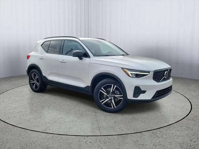2026 Volvo XC40 Core, B5 AWD Gas (mild hybrid), Dark for sale in Fort Myers, FL