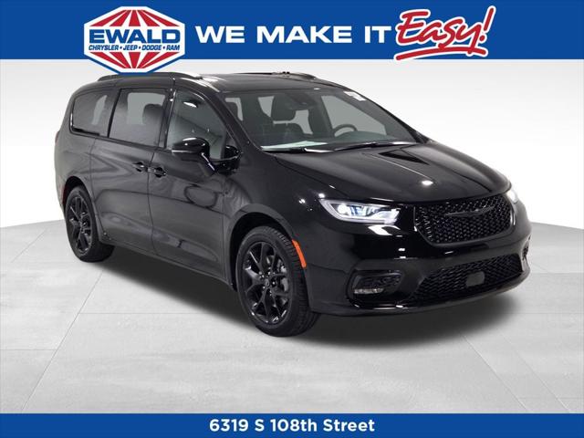 2026 Chrysler Pacifica PACIFICA LIMITED AWD