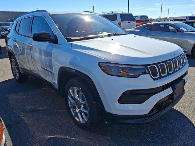 2022 Jeep Compass Latitude Lux 4x4 2022 Jeep Compass Latitude Lux 4x4