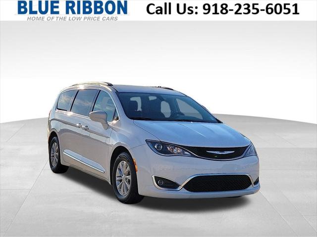 2017 Chrysler Pacifica Touring-L 2017 Chrysler Pacifica Touring-L