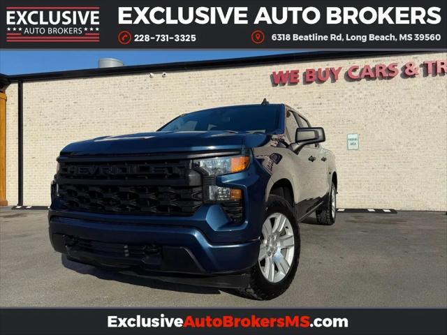2023 Chevrolet Silverado 1500 4WD Crew Cab Short Bed Custom