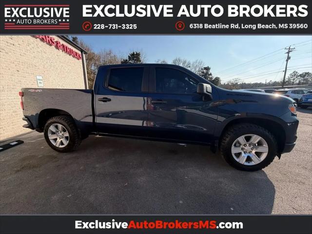2023 Chevrolet Silverado 1500 4WD Crew Cab Short Bed Custom