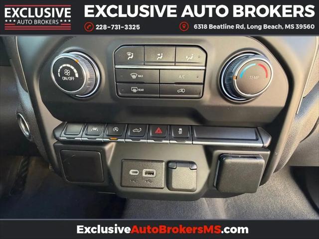 2023 Chevrolet Silverado 1500 4WD Crew Cab Short Bed Custom