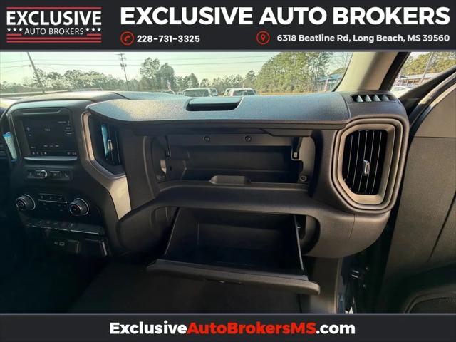 2023 Chevrolet Silverado 1500 4WD Crew Cab Short Bed Custom
