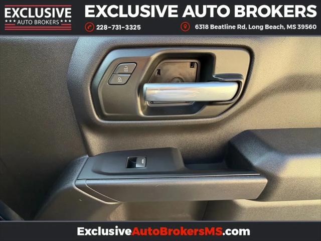 2023 Chevrolet Silverado 1500 4WD Crew Cab Short Bed Custom