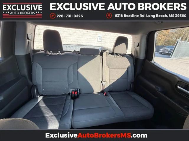 2023 Chevrolet Silverado 1500 4WD Crew Cab Short Bed Custom