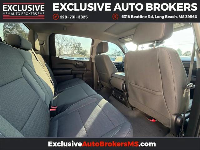 2023 Chevrolet Silverado 1500 4WD Crew Cab Short Bed Custom