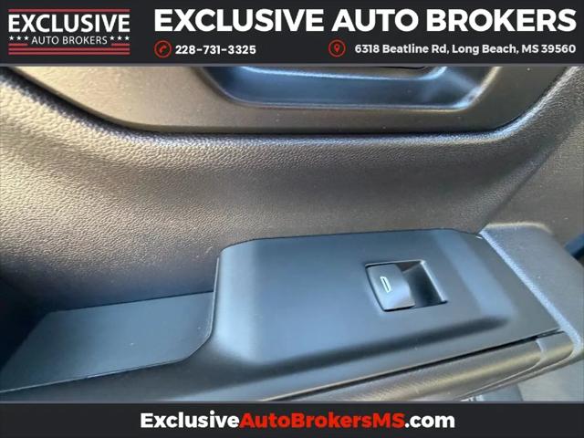 2023 Chevrolet Silverado 1500 4WD Crew Cab Short Bed Custom