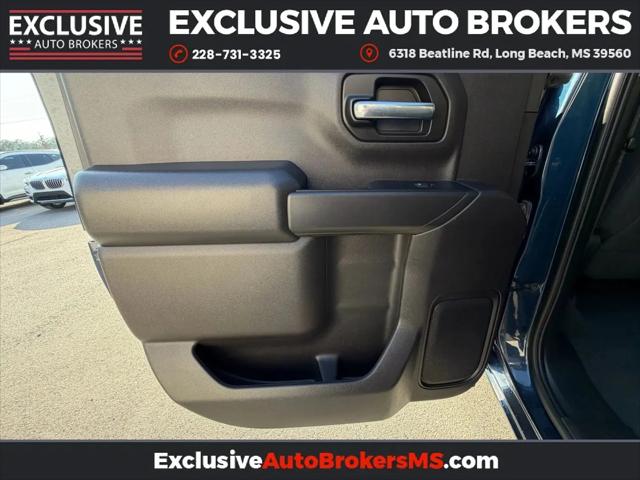 2023 Chevrolet Silverado 1500 4WD Crew Cab Short Bed Custom